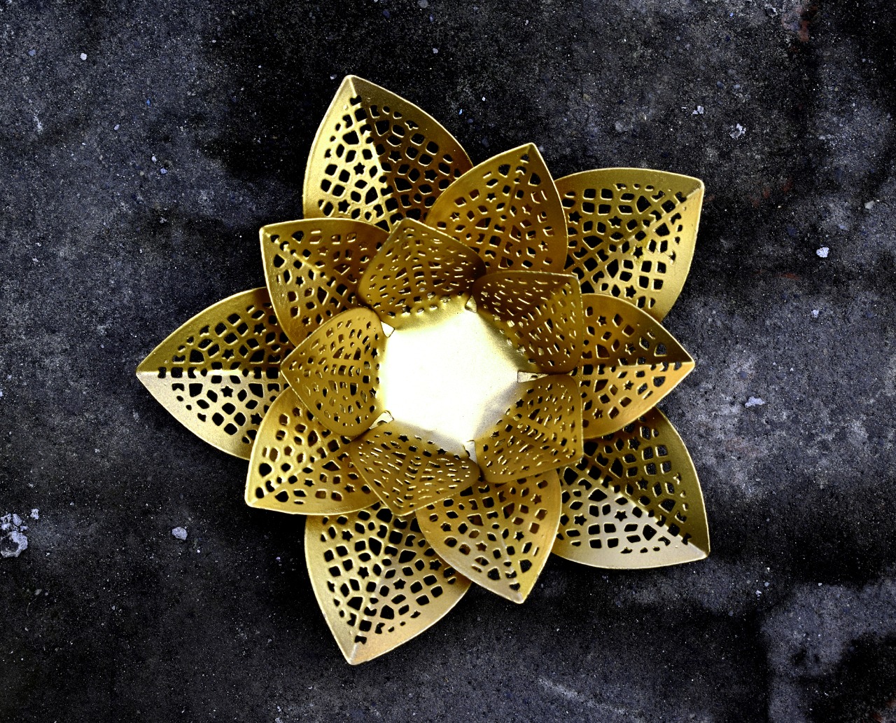 Lotus Shadow Candle Holder, Tlight Holder Set, Flower Candle Holder Set, House2home, h2h, Modern Candle Holder, Modern Lantern, Shadow diya, Table Decor, Abstract, Tree Shadow Diya, Diwali Décor, Gift, Return Gift