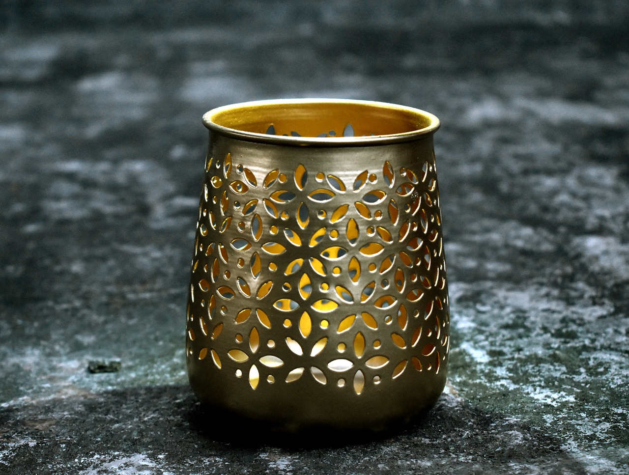 Shadow Candle Holder, Tlight Holder Set, Candle Holder Set, House2home, h2h, Modern Candle Holder, Modern Lantern, Shadow diya, Table Decor, Abstract, Tree Shadow Diya, Diwali Décor, Gift, Return Gift