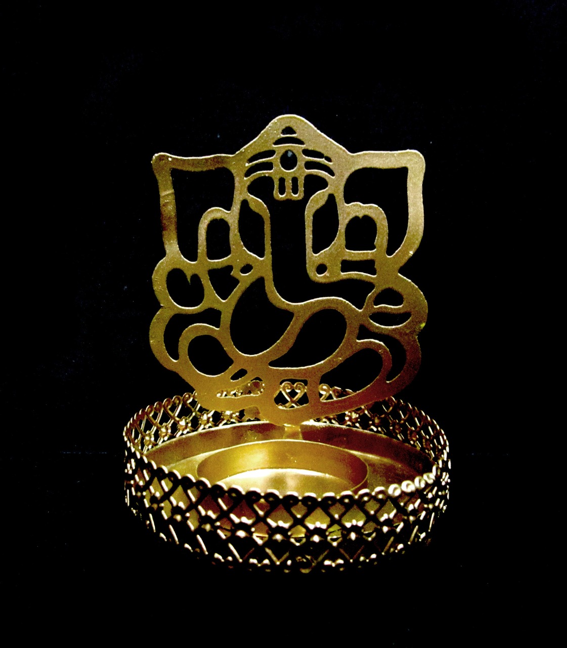 Shadow Candle Holder, Tlight Holder, Modern Candle Holder, House2home, h2h, Modern Candle Holder, Modern Lantern, Shadow diya, Table Decor, Abstract, Ganesh Shadow Diya, Diwali Décor, Gift, Return Gift