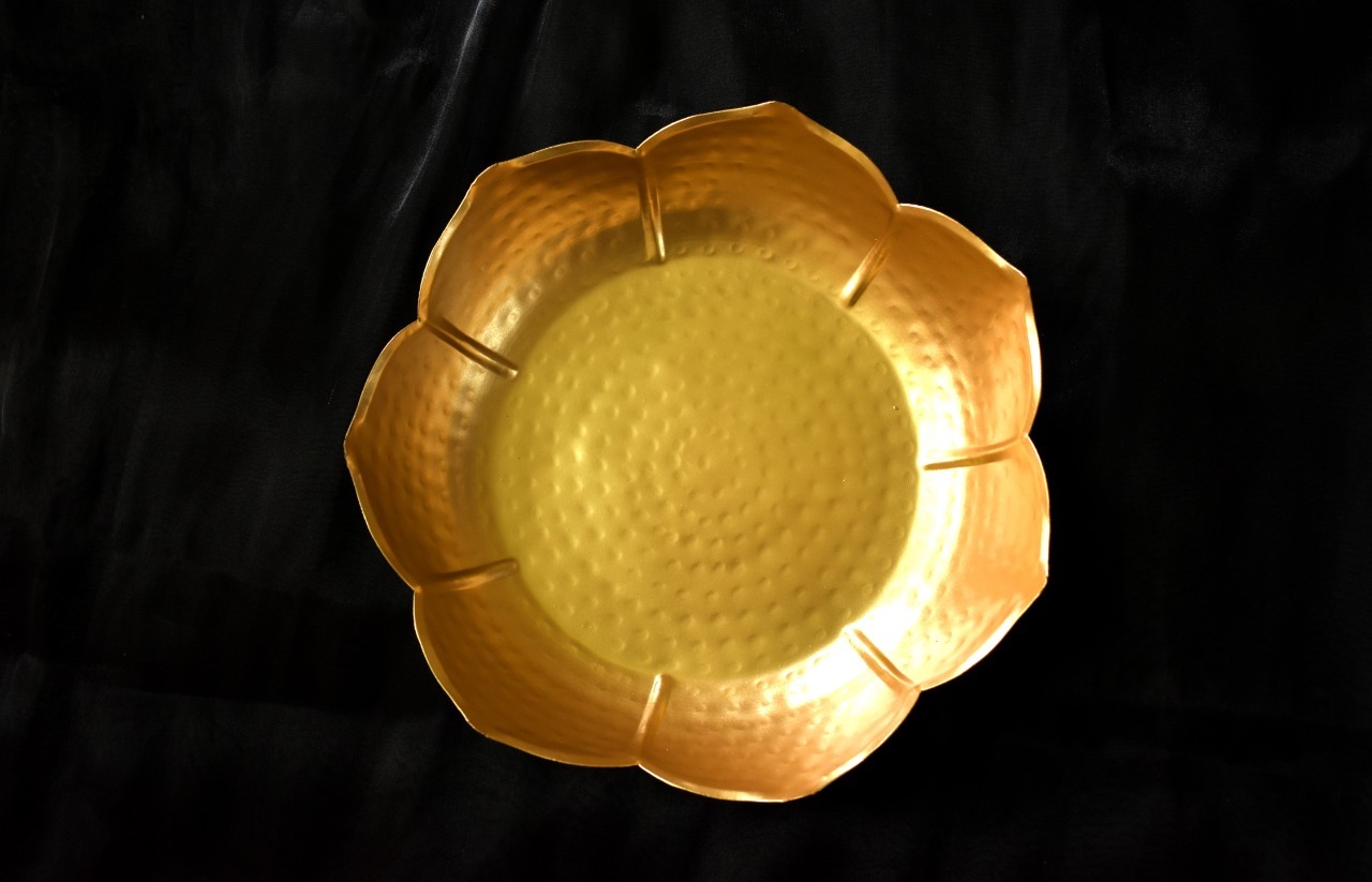 Urli, Lotus Urli, Petal Shaped Urli, Metal Urli, Hamper Basket, Gift Pack, Home Decor, Decorative, Party Decoration, Table Decor, house warming, house2home, h2h, flower decoration
