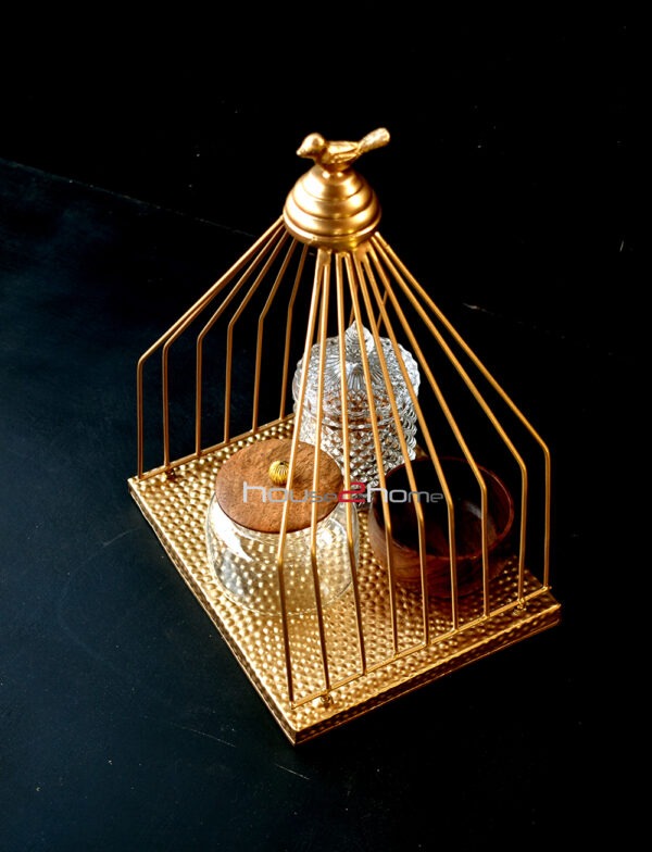 Hamper Basket, Fruit Platter, Golden, Gold, Chocolate Tray, Dry Fruit Tray, House2home, h2h, elegant platter, Wedding Gift, Return Gift, Decorative, House warming, Hamper Basket, gift pack, holiday pack, Cart, Thela, Folding, Dry Fruit Box, cake stand, platter, fruit stand, truso packing, decorative packing