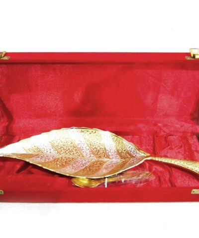 100% brass, Pooja Platter, Brass, Brass decor platter, Brass decoration piece, Brass leaf design, Brass leaf platter, Brass Plate, Brass Platter, Brass serving dish, Brass wedding gift, Cake Stand, carved plate, Decorative brass leaf, decorative gift platter, Decorative leaf motif, Decorative leaf platter, Decorative Serving Platter, dinner plate, Dry Fruit Packing, Elegant brass platter, Elegant serving platter, Fruit Stand, German Silver, Gift Basket, Gift box, Gifting brass platter, Gold brass platter, Gold brass serving platter, Gold decorative platter, Gold finish leaf platter, Gold finish platter, Gold Leaf Platter, Gold Leave, gold plate, Gold Platter, Gold Silver, Gold wedding platter, h2h, Hamper Pack, House 2 home, House2home, individual gift, Leaf, Leaf brass platter, Leaf design platter, Leaf motif platter, Leaf shape platter, Leaf shaped decor, Leaf shaped serving platter, Leaf-shaped platter, Luxury brass platter, Luxury gift platter, Ornamental brass platter, Packing, peetal, pital, Plate, Platter, PooJa Thali, Premium brass platter, Premium wedding gift, quater plate, Return Gift, Serving brass platter, Silver brass platter, Silver brass serving platter, Silver decorative platter, Silver finish leaf platter, Silver finish platter, Silver leaf platter, Silver wedding platter, Single tier Cake Stand, Snack Serving Stand, thal, tray, trousseau packing, velvet box, Velvet box decoration, velvet box gift, Velvet box platter, velvet gift box, Velvet packed brass platter, Velvet packed gift, Velvet packed platter, Wedding decor platter, Wedding Gift, Wedding gift platter,