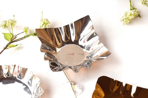 Platter, stainless steel, Steel, gift, Golden Platter, Snack Server, Server, Snack, dry fruit serving, diwali gift, corporate gift, wedding gift, anniversary gift, return gift, house2home, h2h, house to home, food safe, food warmer, snack, Rose GOld Platter, Copper Platter, fruit serving, potpourri bowl, Urli, Golden Urli, Washable Urli, Flower Decor, Chip & Dip