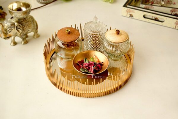 Brass Platter, Tray, Cake Stand, Dry Fruit Packing, Fruit Platter, Fruit Stand, Gift Basket, Glass Tray, h2h, Hamper Basket, Hamper Pack, House 2 home, House2home, Packing, Platter, Return Gift, Single tier Cake Stand, Snack Serving Stand, Square hamper Basket, trousseau packing, Wedding Gift, wooden cake stand, Wooden tray, packing hampers, dry fruit tray, seasonal gift, Diwali gifting, Christmas decoration, valentine gift, Chocolate packing, Wedding Gift, Corporate Gift, Anniversary Hamper, House warming gifts, return gift, mirror tray, Hamper Tray, Holiday Hamper, Decorative Tray, Home Decor, Gifting