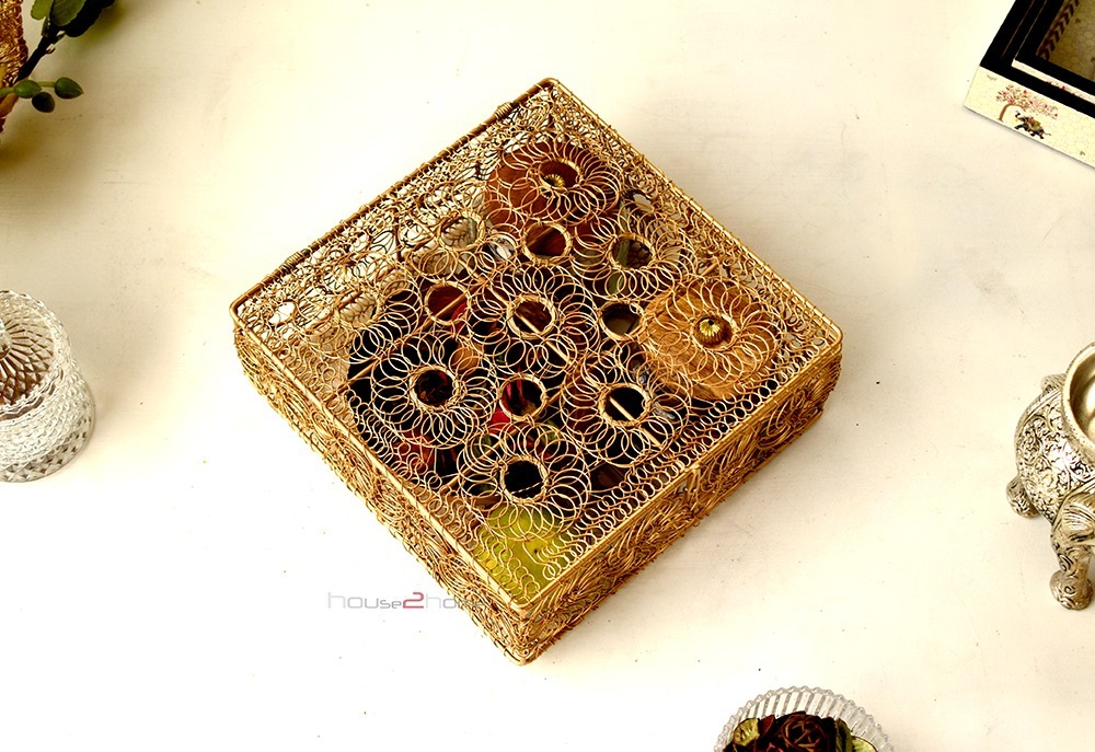 Hamper Box, Metal Wire Box, Wire Box, Gift Box, Golden, Wire Mesh, Hamper Basket, Return Gift, Gift Distribution, Diwali Gift, Wedding Pack, Truso Packing, House2home, house 2 home, h2h, Wire Box, Hamper Pack, Square Box, Wire Mesh Box, Square Wire, Diwali Gift, Diwali Hamper, moradabad, handicraft, hand made