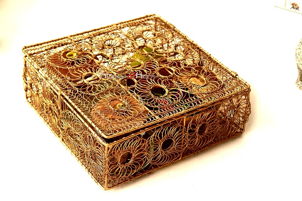 Hamper Box, Metal Wire Box, Wire Box, Gift Box, Golden, Wire Mesh, Hamper Basket, Return Gift, Gift Distribution, Diwali Gift, Wedding Pack, Truso Packing, House2home, house 2 home, h2h, Wire Box, Hamper Pack, Square Box, Wire Mesh Box, Square Wire, Diwali Gift, Diwali Hamper, moradabad, handicraft, hand made