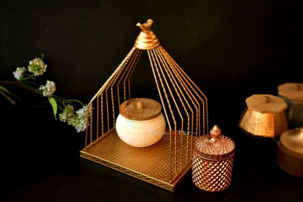 Hamper Basket, Fruit Platter, Golden, Gold, Chocolate Tray, Dry Fruit Tray, House2home, h2h, elegant platter, Wedding Gift, Return Gift, Decorative, House warming, Hamper Basket, gift pack, holiday pack, Folding, Dry Fruit Box, cake stand, platter, fruit stand, truso packing, decorative packing, net mesh hamper